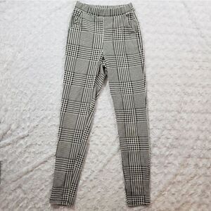 Plaid black and white pull on stretch pants Akira